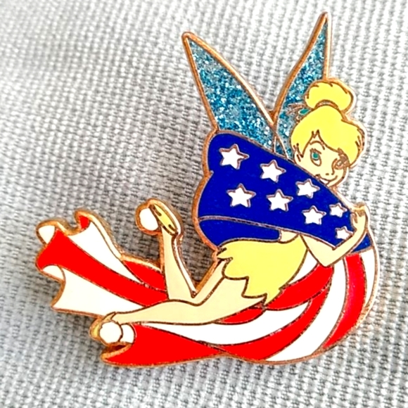Disney Jewelry - 🇱🇷🧚 PATRIOTIC TINKERBELL WITH FLAG PIN 🇱🇷🧚